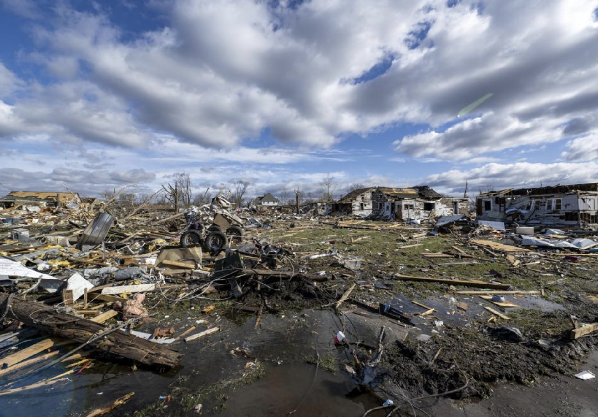 At least 18 dead after tornadoes rake US Midwest, South - Vimarsana News