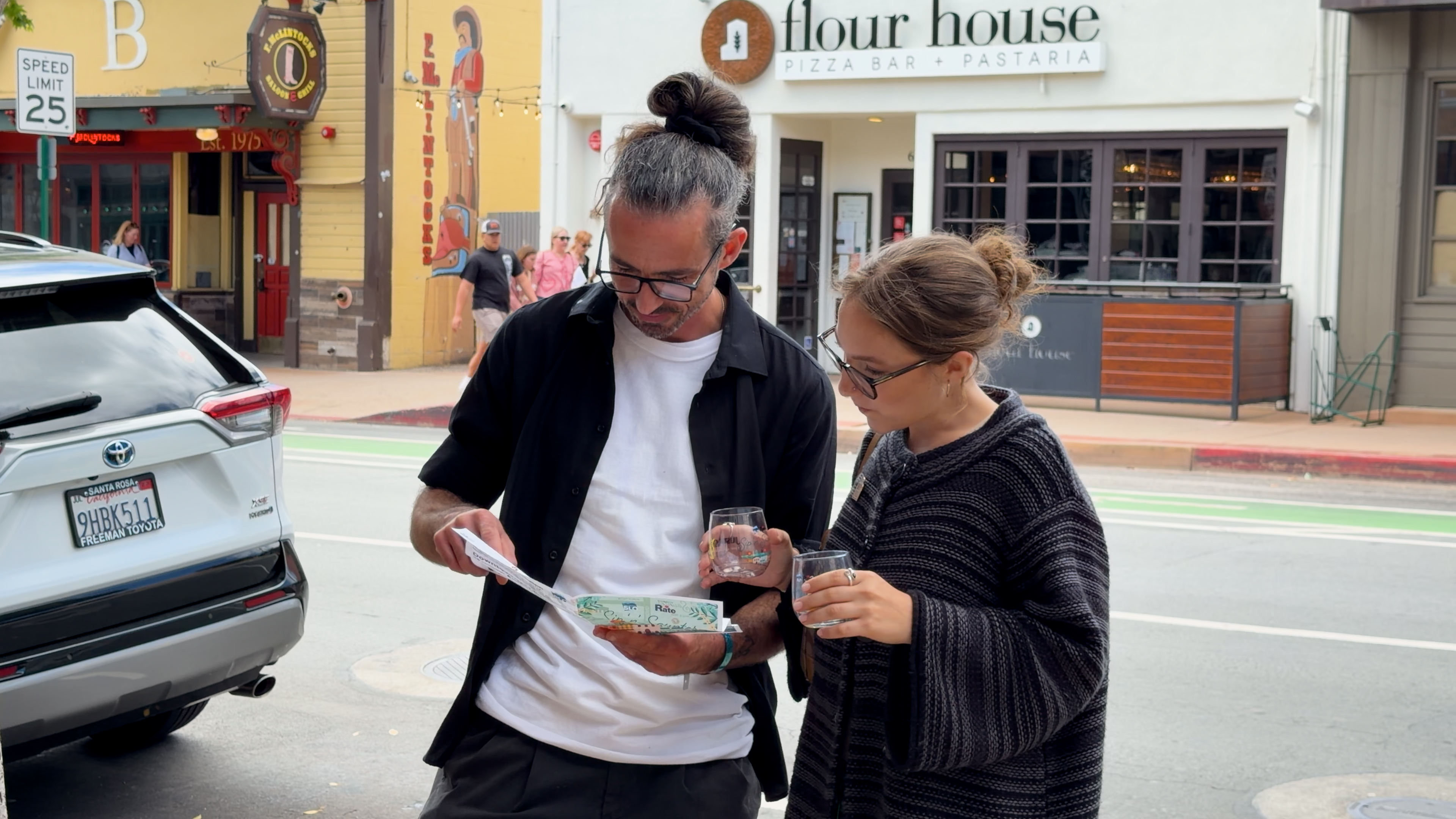 San Luis Obispo’s Sip ’n’ Saunter event draws wine lovers to Downtown