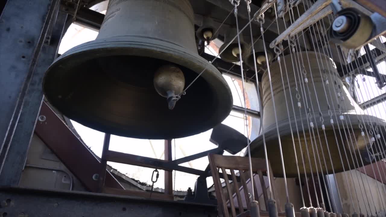 University of Montana celebrates 70th anniversary of famed clocktower bells - Vimarsana News