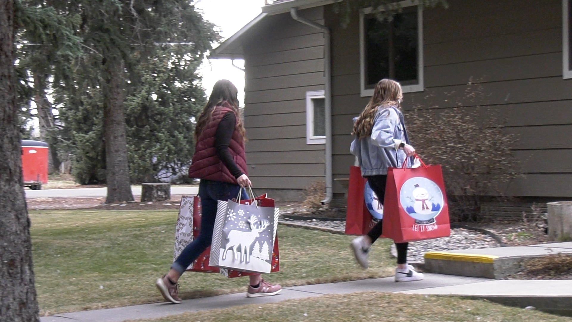 Belgrade High students spread holiday cheer through Christmas Card Drop - Vimarsana News