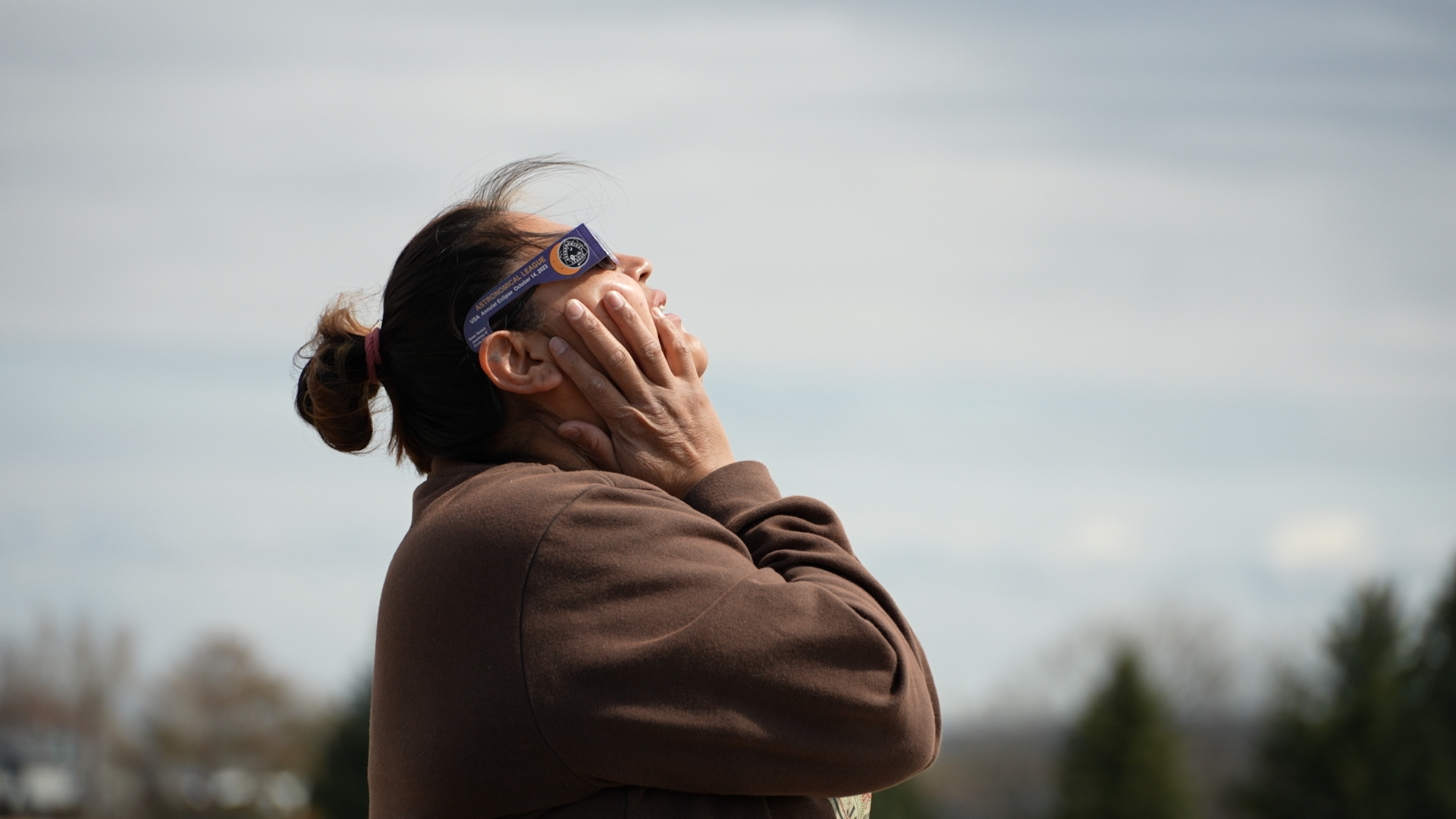 Dozens gather at Castle Rock Park in Billings to view partial solar eclipse - Vimarsana News