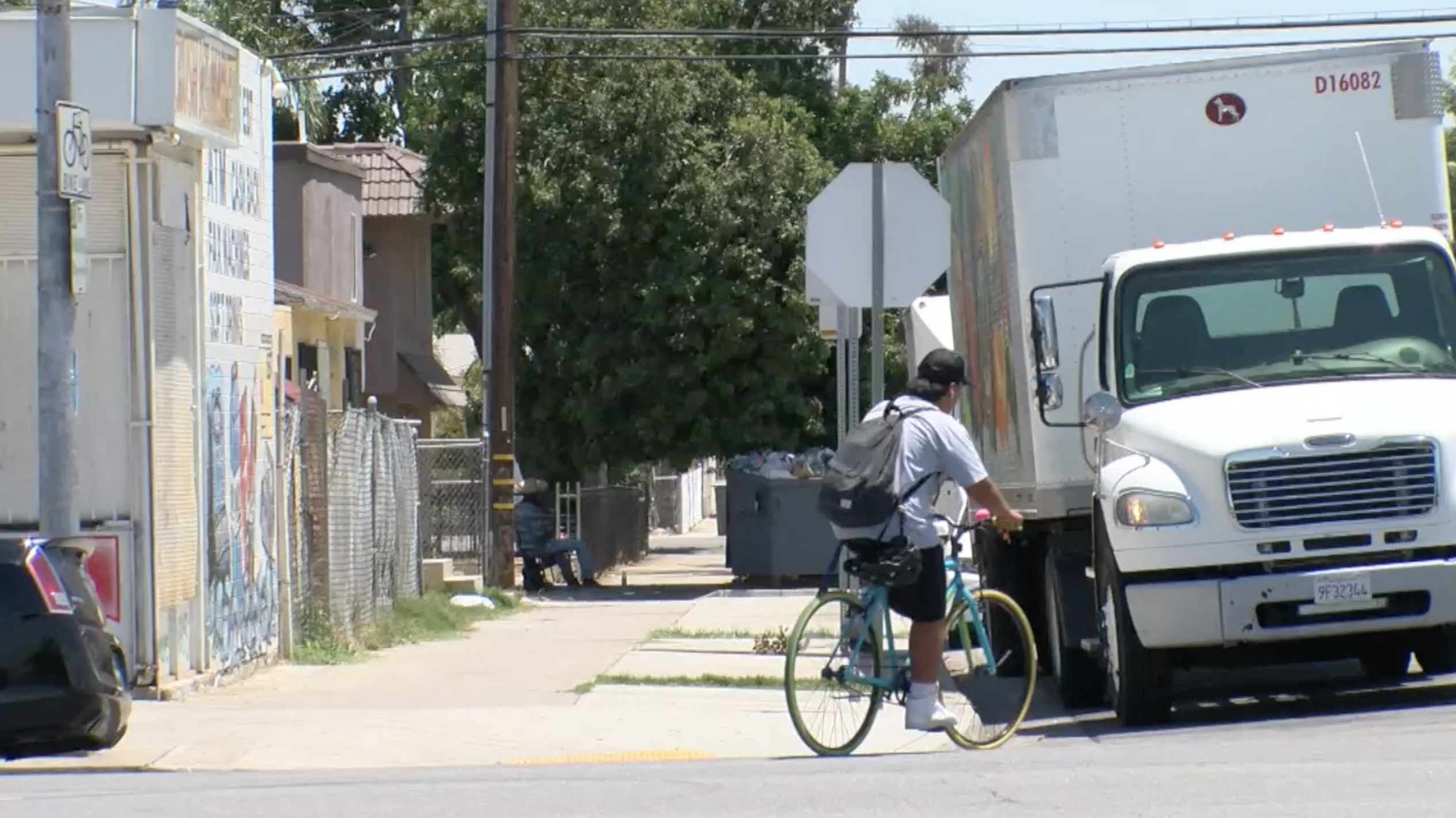 Chester Ave business owners, cyclists support city's street improvement plan - Vimarsana News