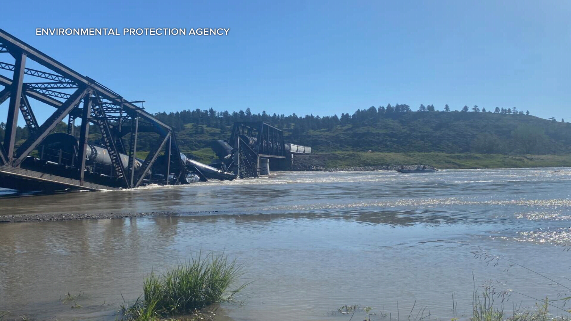 Rosendale gets briefing on train derailment and bridge damage near Reed Point - Vimarsana News