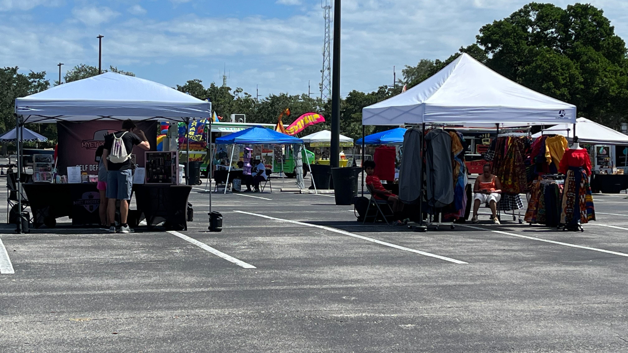 Small businesses thrive at Juneteenth Freedom Festival - Vimarsana News