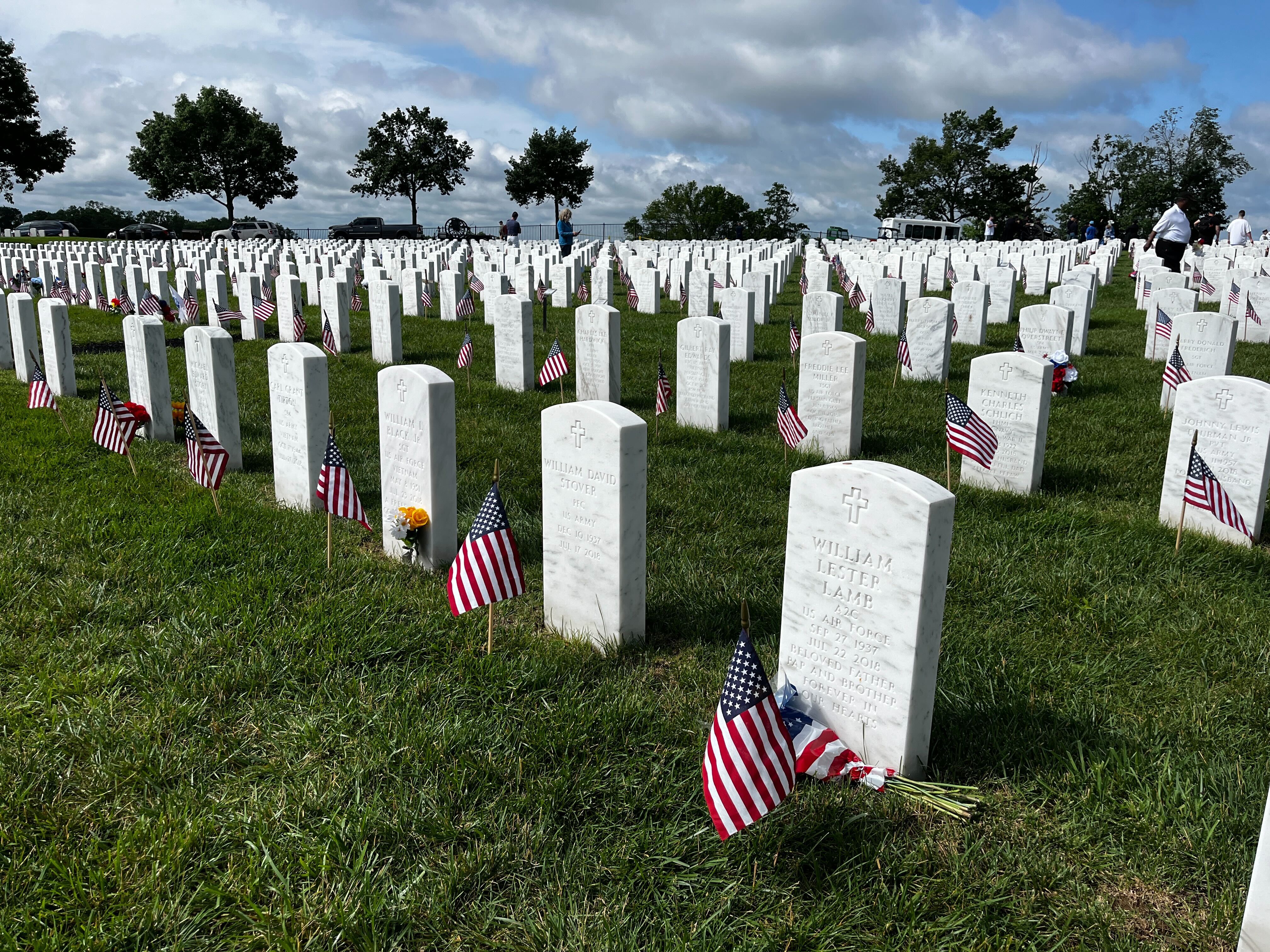 Camp Nelson National Cemetery hosts Memorial Day ceremony - Vimarsana News