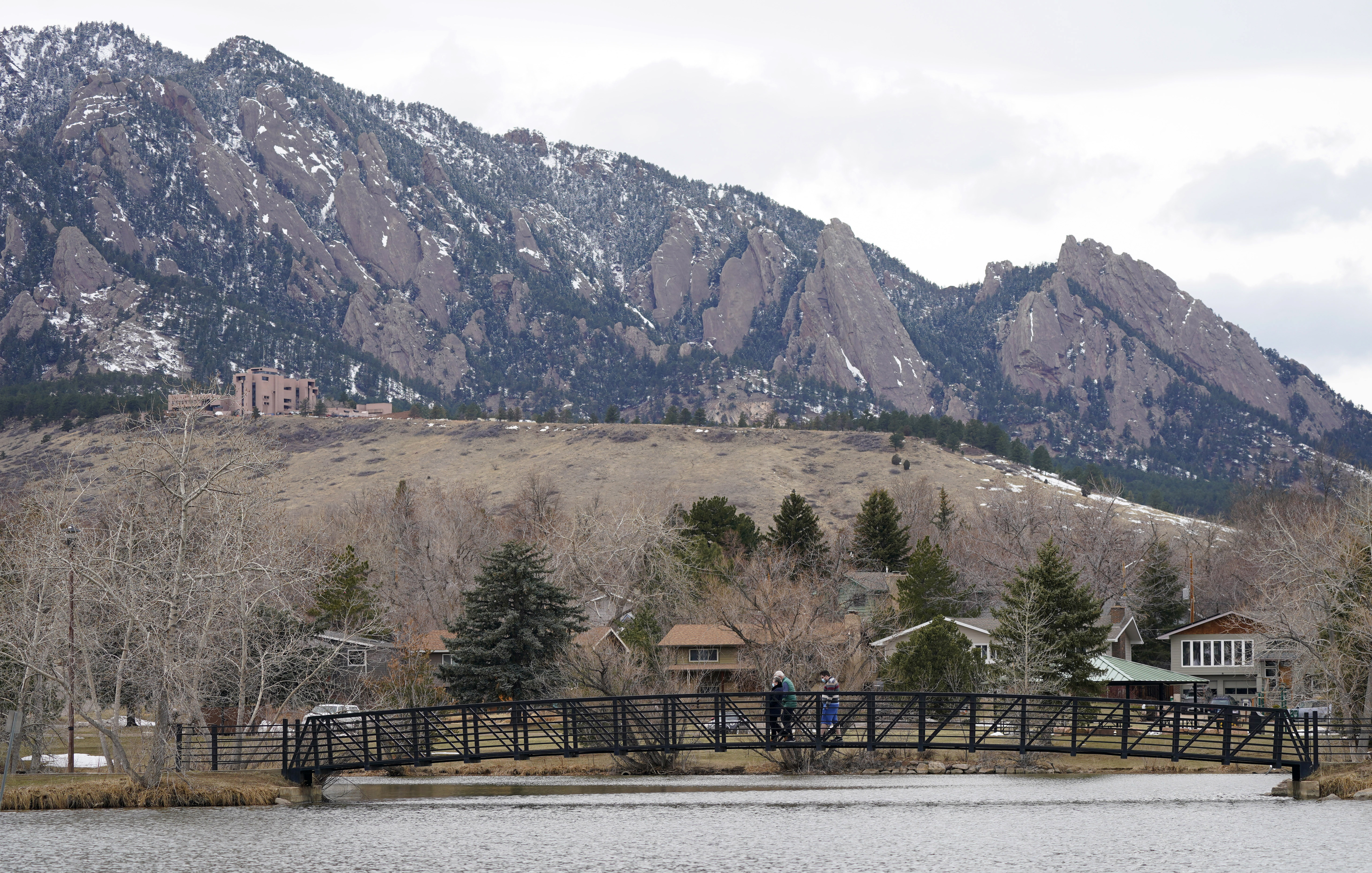Climber injured while scrambling First Flatiron - Vimarsana News