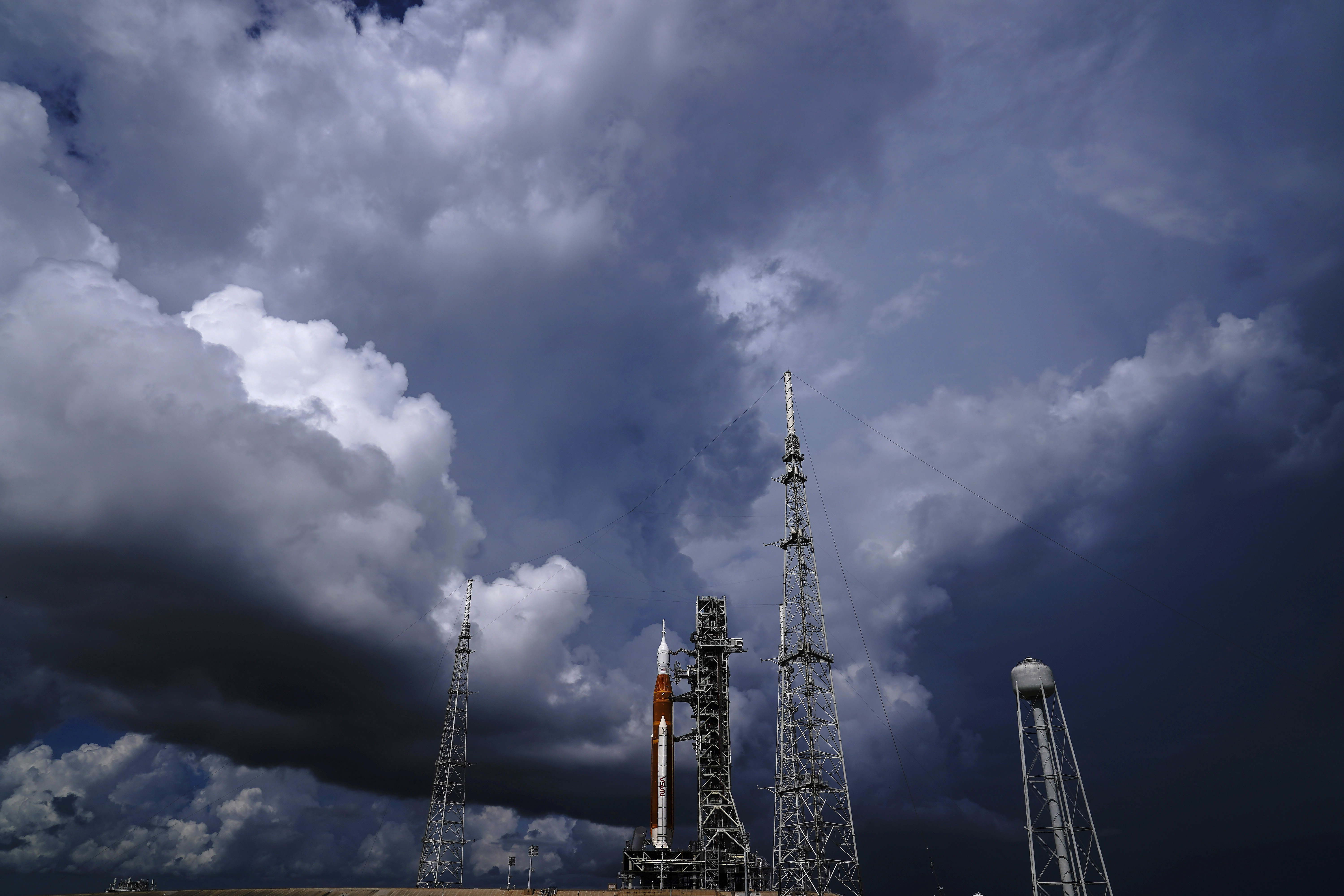 Approaching storm may delay launch try for NASA moon rocket - Vimarsana News